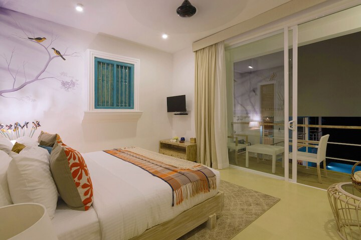 Room 9 of 51