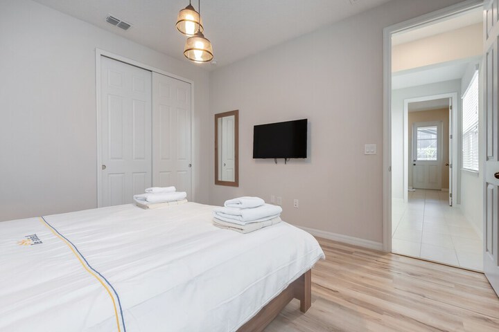 Room 15 of 62