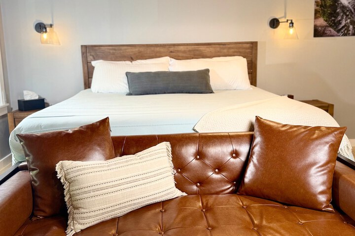 Room 5 of 53