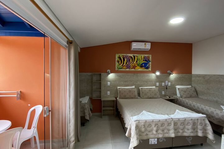 Room 13 of 193