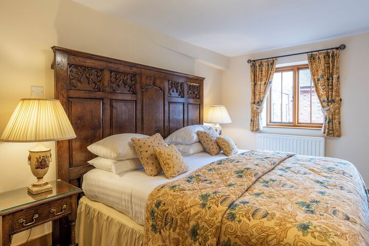 Room 15 of 40
