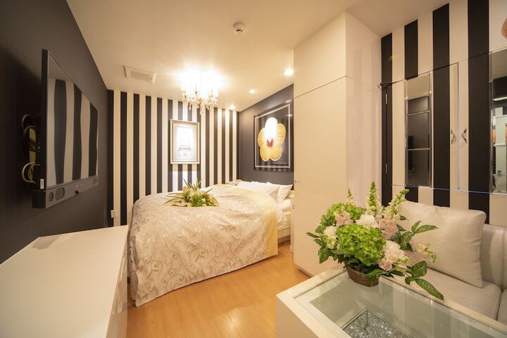 Room 16 of 22