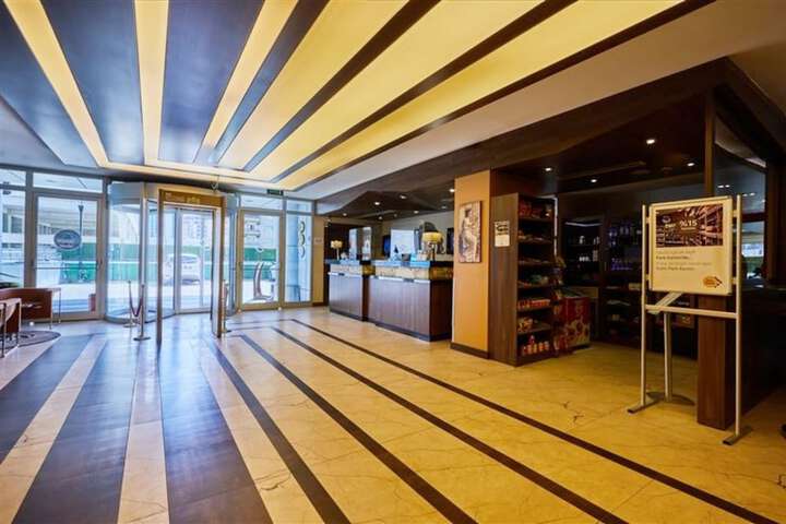 Guest Lobby