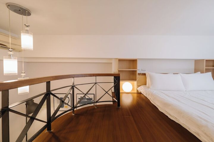 Room 34 of 110
