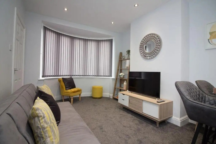 Room 2 of 12