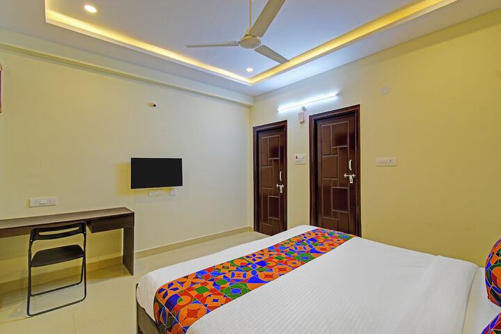 Room 9 of 27