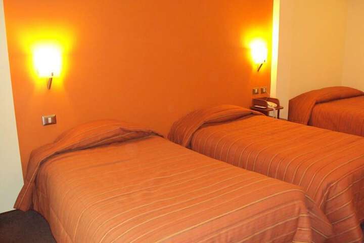 Room 10 of 48