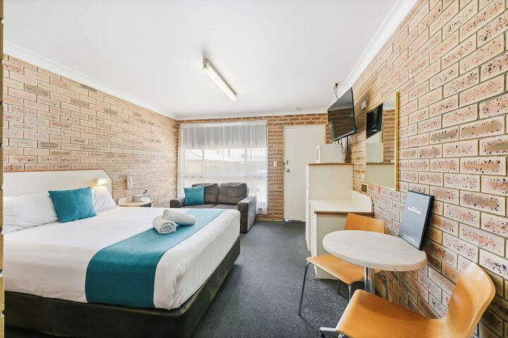 Room 16 of 23