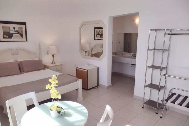 Room 4 of 52