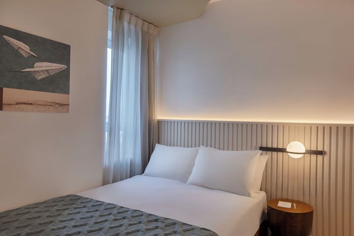 Room 28 of 99