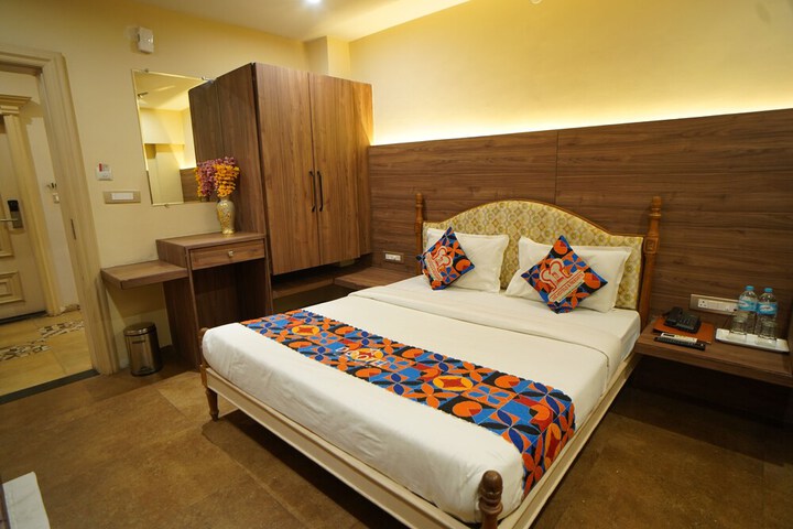 Room 8 of 30