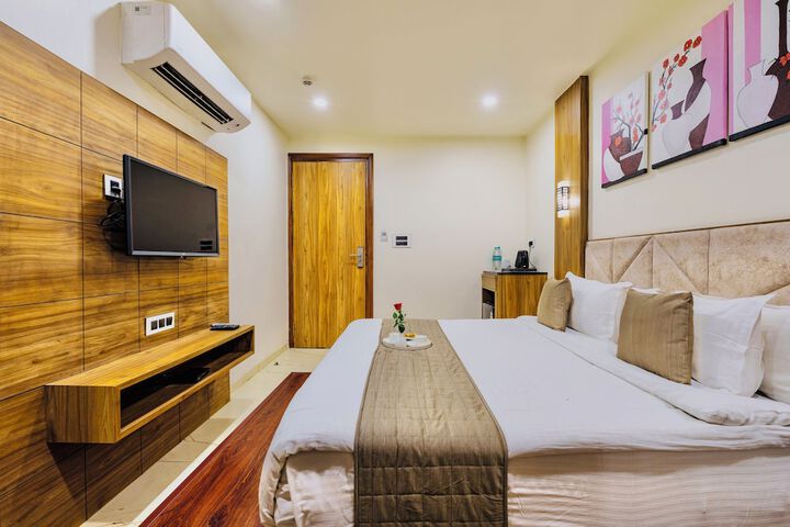 Room 5 of 48