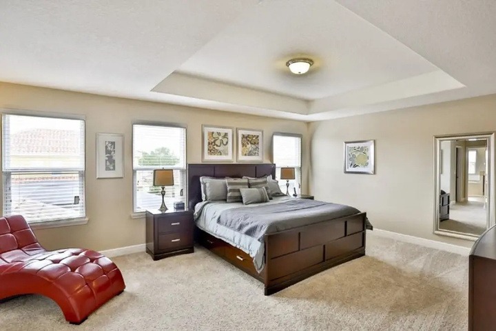 Room 5 of 20