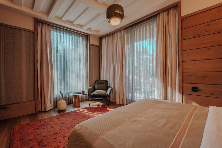 Room 14 of 66