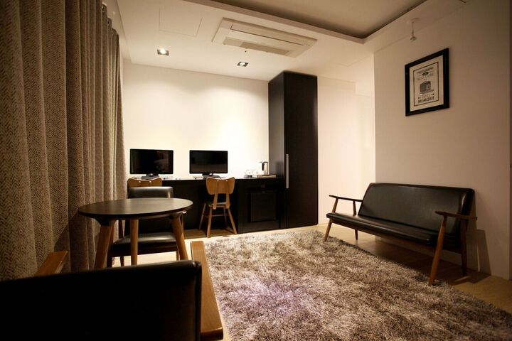 Room 133 of 176
