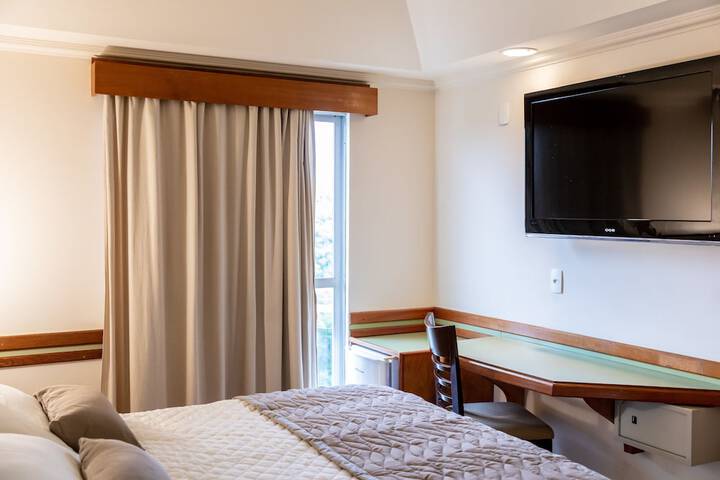 Room 10 of 66