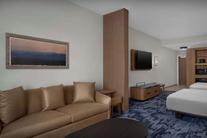 Room 15 of 42