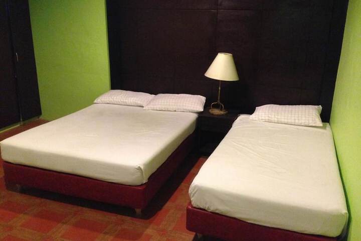 Room 6 of 37