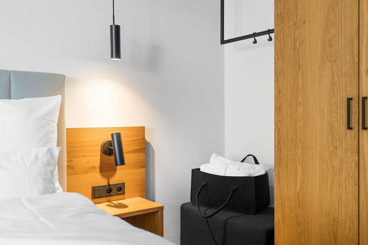 Room 13 of 39