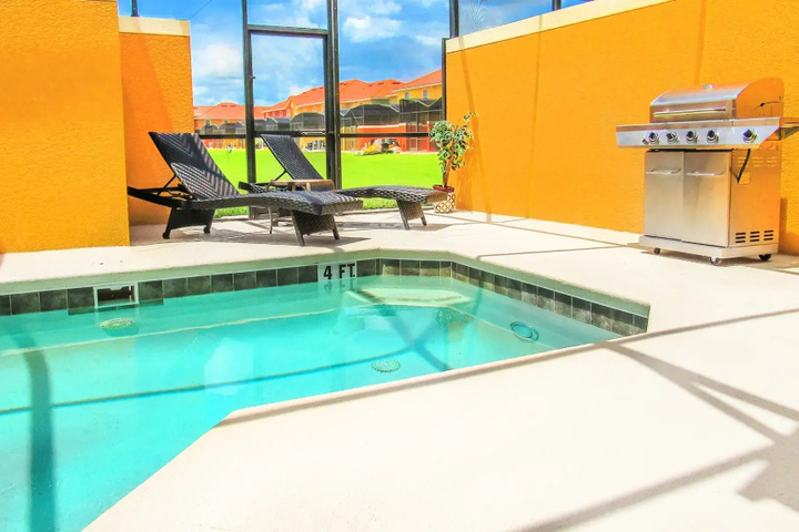 Pool 8 of 17