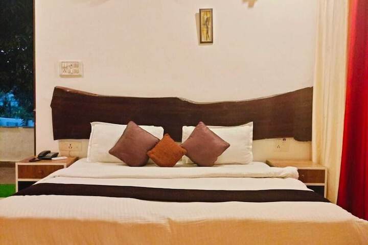 Room 35 of 96