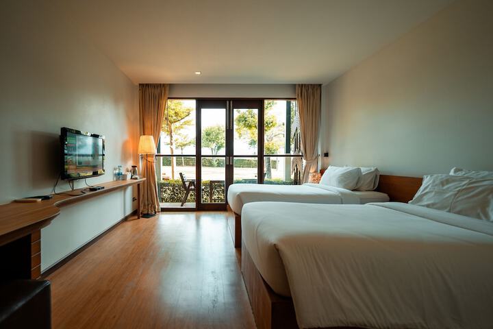 Room 4 of 26