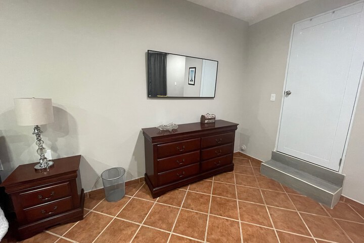 Room 8 of 25