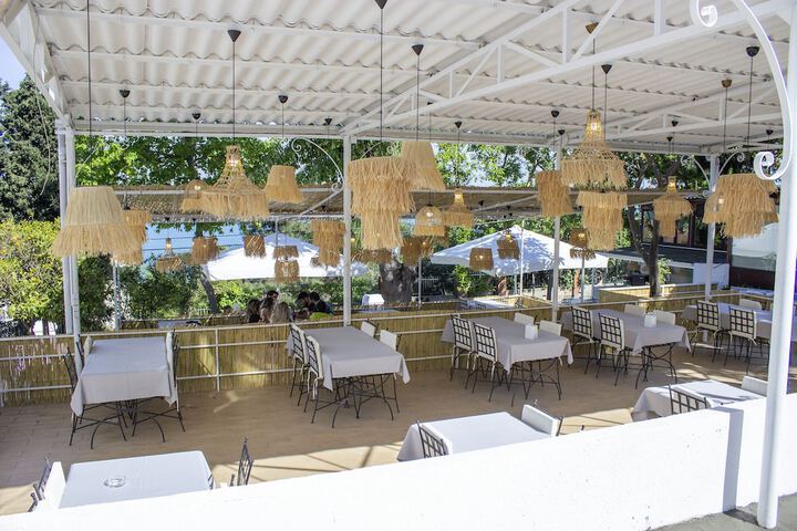 Dining 105 of 132