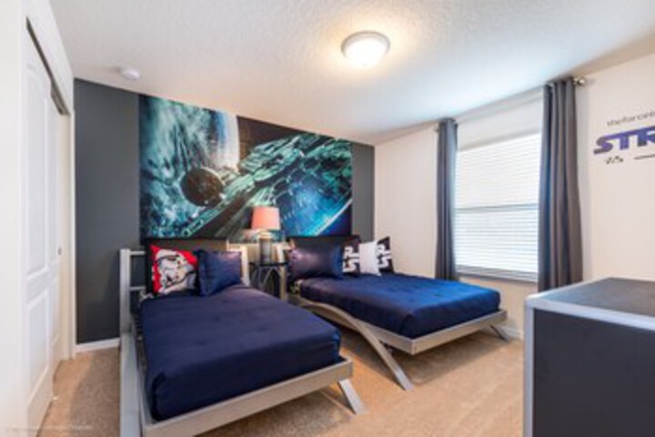 Room 164 of 199