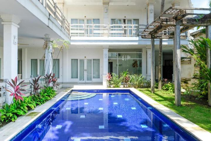 Urbanview Hotel Lilis Ikvala Radha