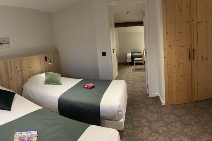 Room 8 of 66