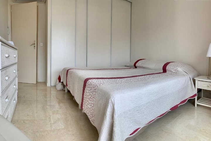 Room 2 of 13