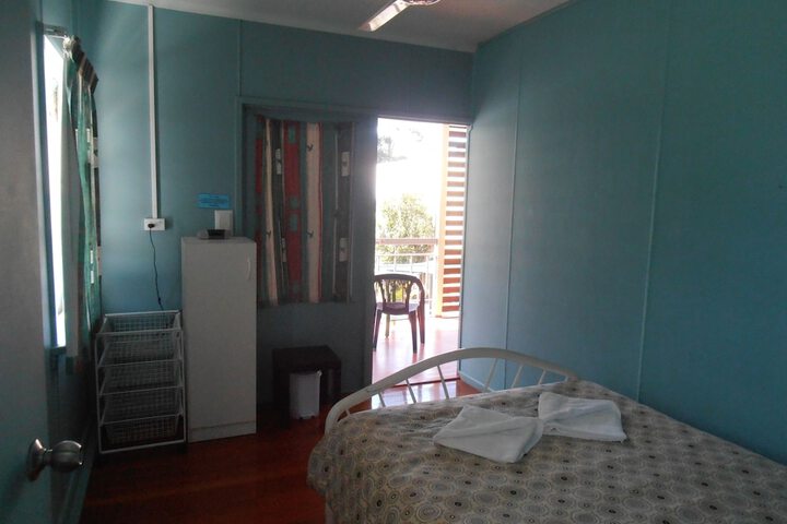 Room 11 of 25