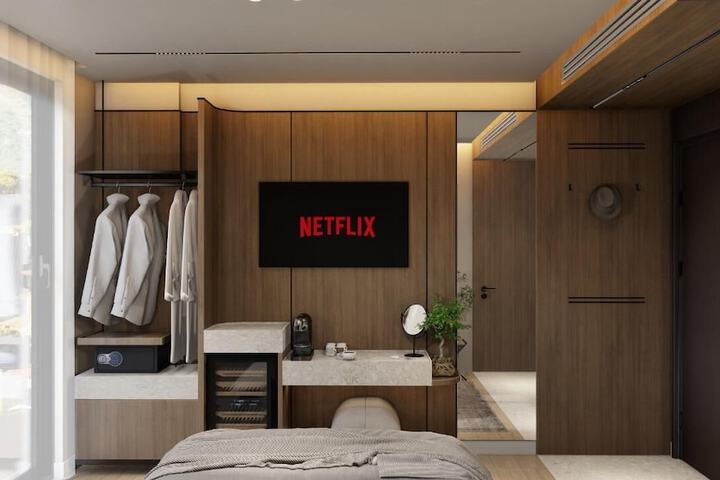 Room 4 of 23