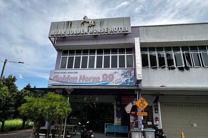 OYO 91242 Muar Golden Horse Hotel