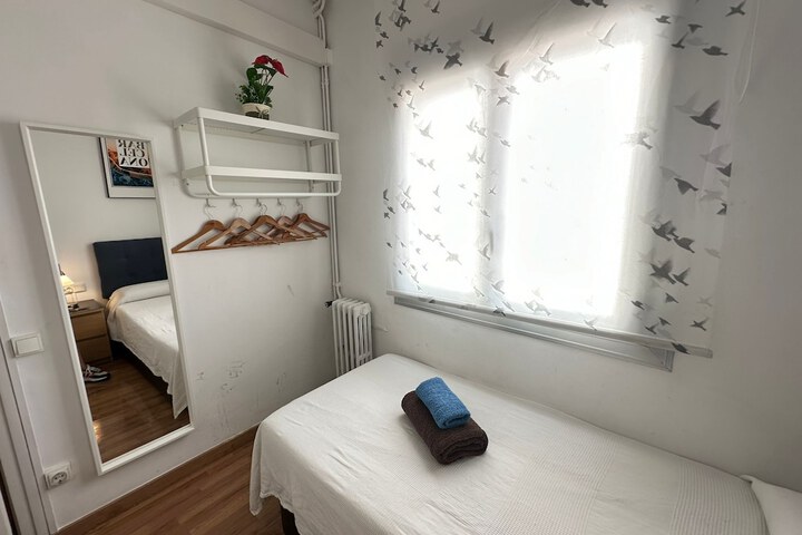 Room 10 of 20