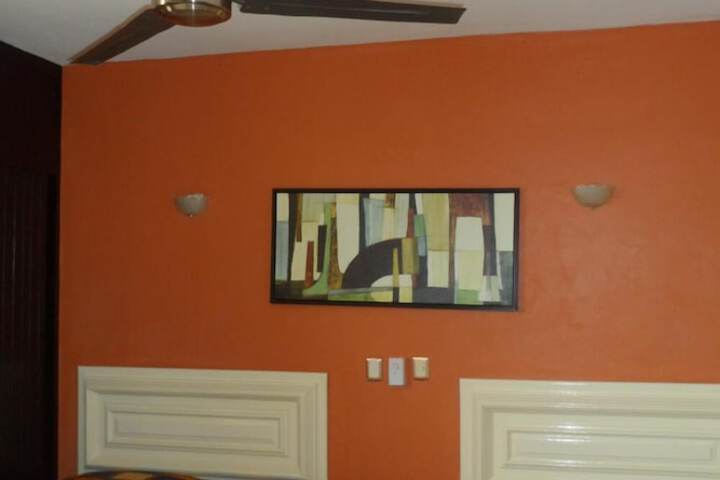 Room 11 of 29