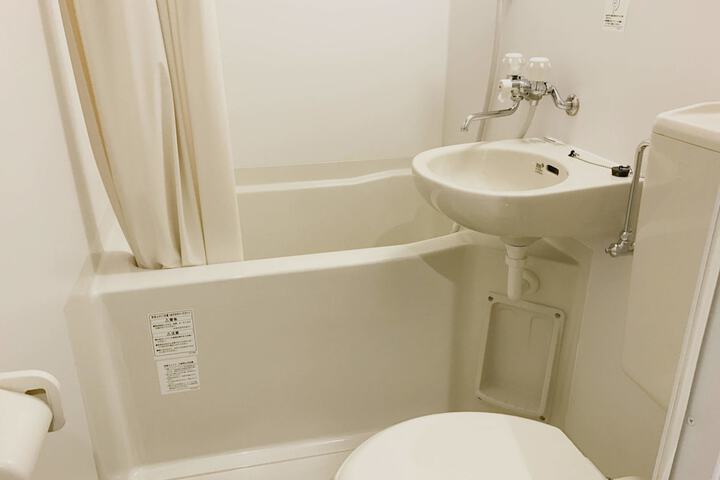 Room 18 of 27