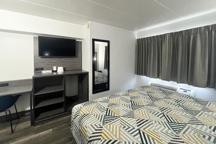 Room 17 of 30