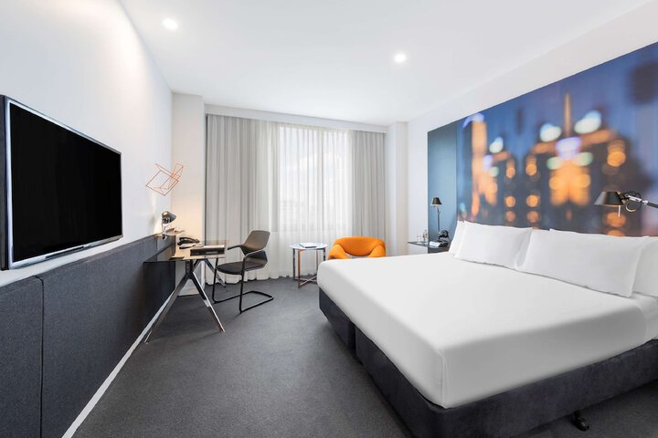 Room 11 of 39