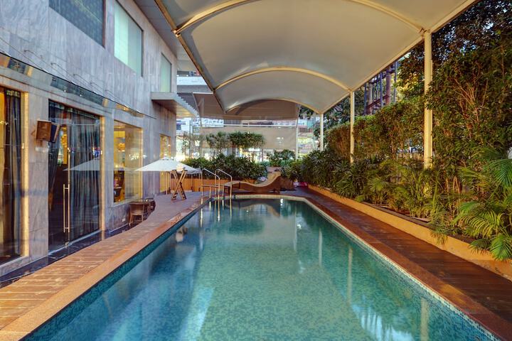 Hotel with Pool