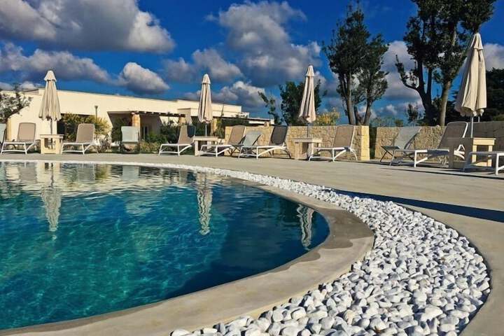 Pool 42 of 86