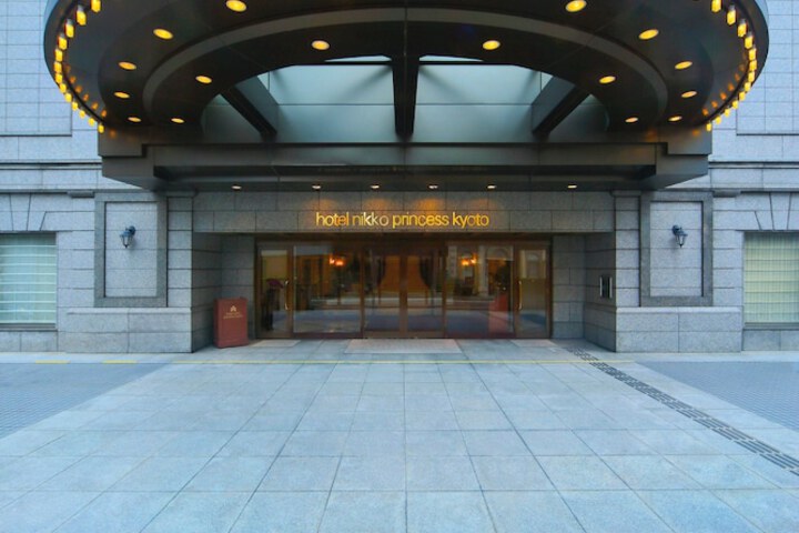 Hotel 2 of 159