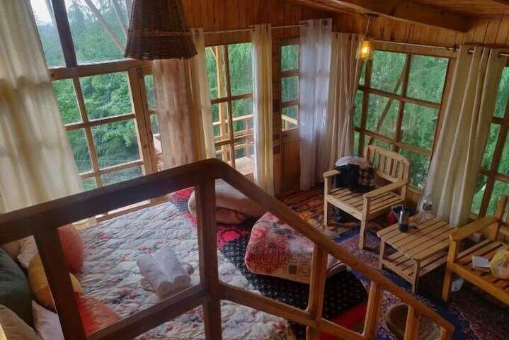 Room 4 of 49