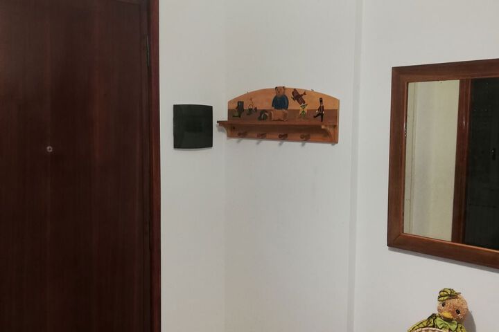 Room 34 of 38