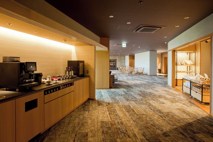 Hotel Lobby