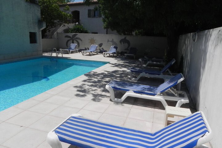 Pool 35 of 42