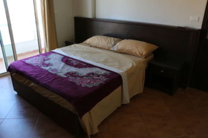 Room 5 of 17