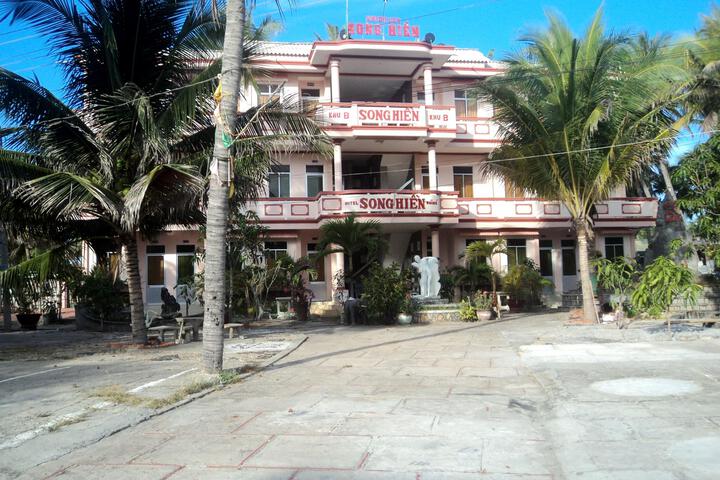Song Hien Hotel