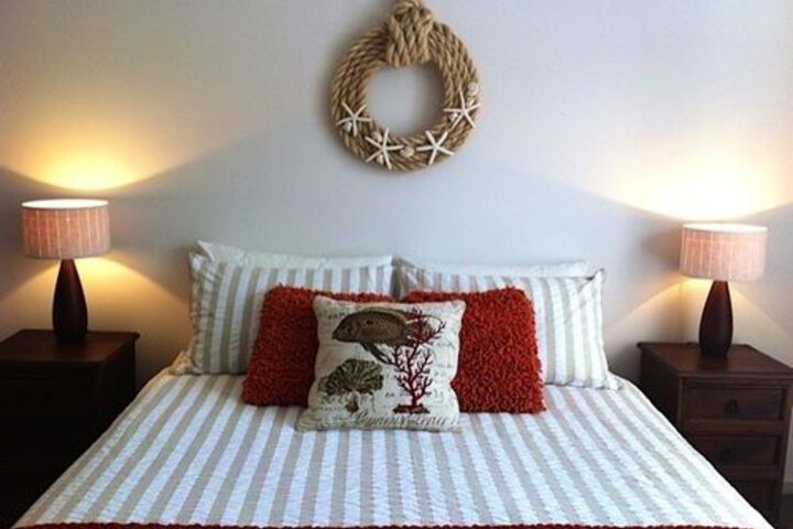Room 3 of 16